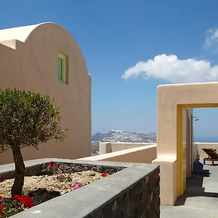 North Santorini A Luxury 5*