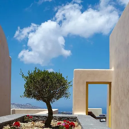 North Santorini A Luxury 5* Pyrgos Kallistis