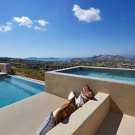 North Santorini A Luxury 5*