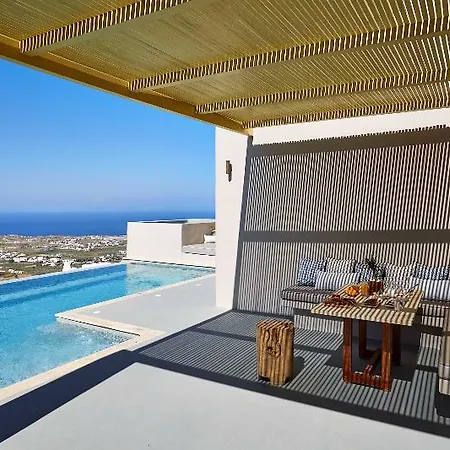 North Santorini A Luxury 5* Pyrgos Kallistis