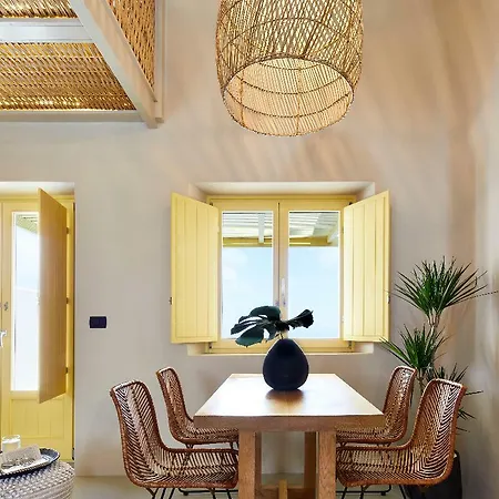 North Santorini A Luxury 5* Pyrgos Kallistis