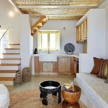 North Santorini A Luxury 5* Pyrgos Kallistis